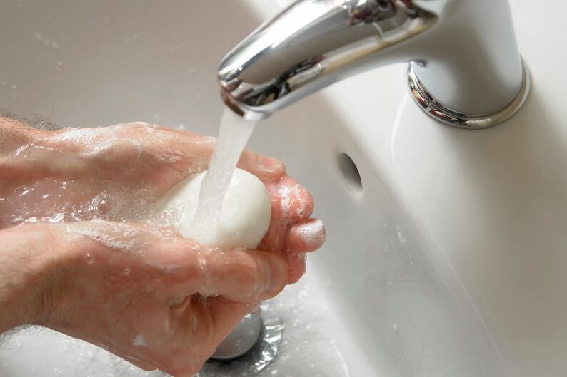 wash your hands with soap to prevent worms