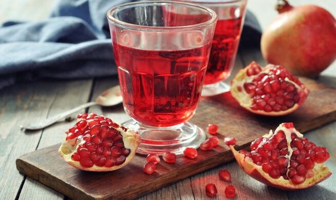 You can get rid of worms in a week using a decoction based on pomegranate. 